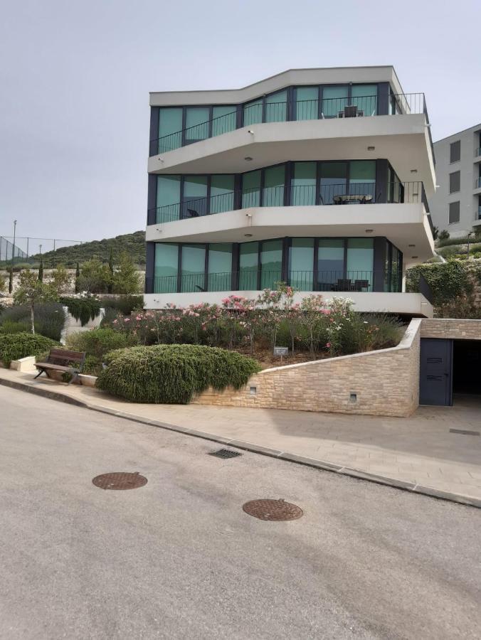 White Cloud Apartments كورتْشولا المظهر الخارجي الصورة