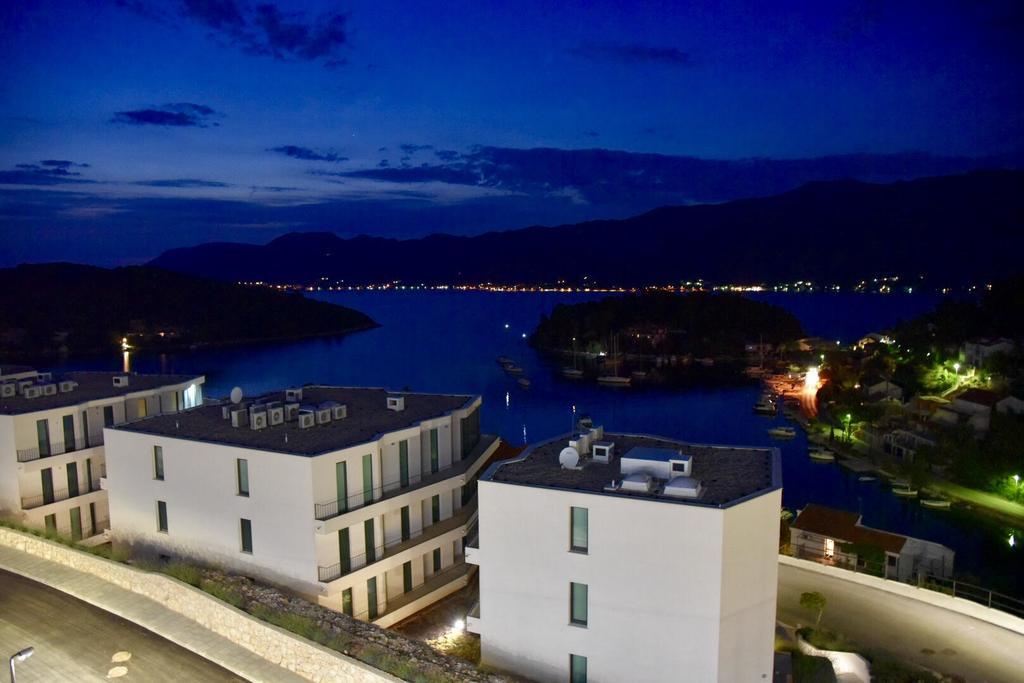 White Cloud Apartments كورتْشولا المظهر الخارجي الصورة
