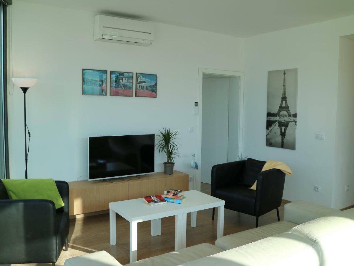 White Cloud Apartments كورتْشولا المظهر الخارجي الصورة